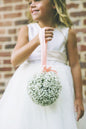 Kimberly Anne swinging bouquet